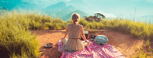 The Classic Picnic Date Idea: Five Versions of the Must-Do Date: Couple Picnicking 